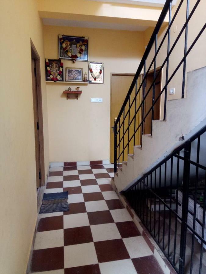 Hotel Lakshmi Illam Tirukkadaiyur Exterior foto